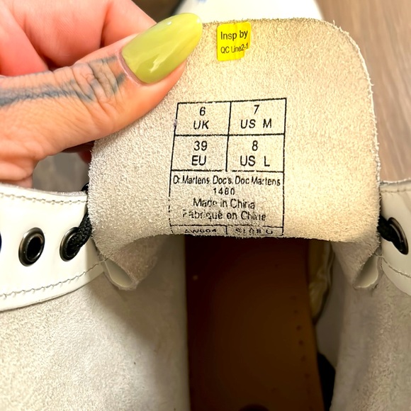 Dr. Martens - Picture 3 of 5
